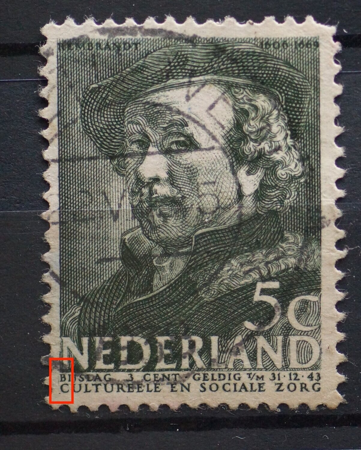 NVPH 308 - verticale streep links onder buiten het zegelbeeld NVPH 308 - verticale streep links onder buiten het zegelbeeld