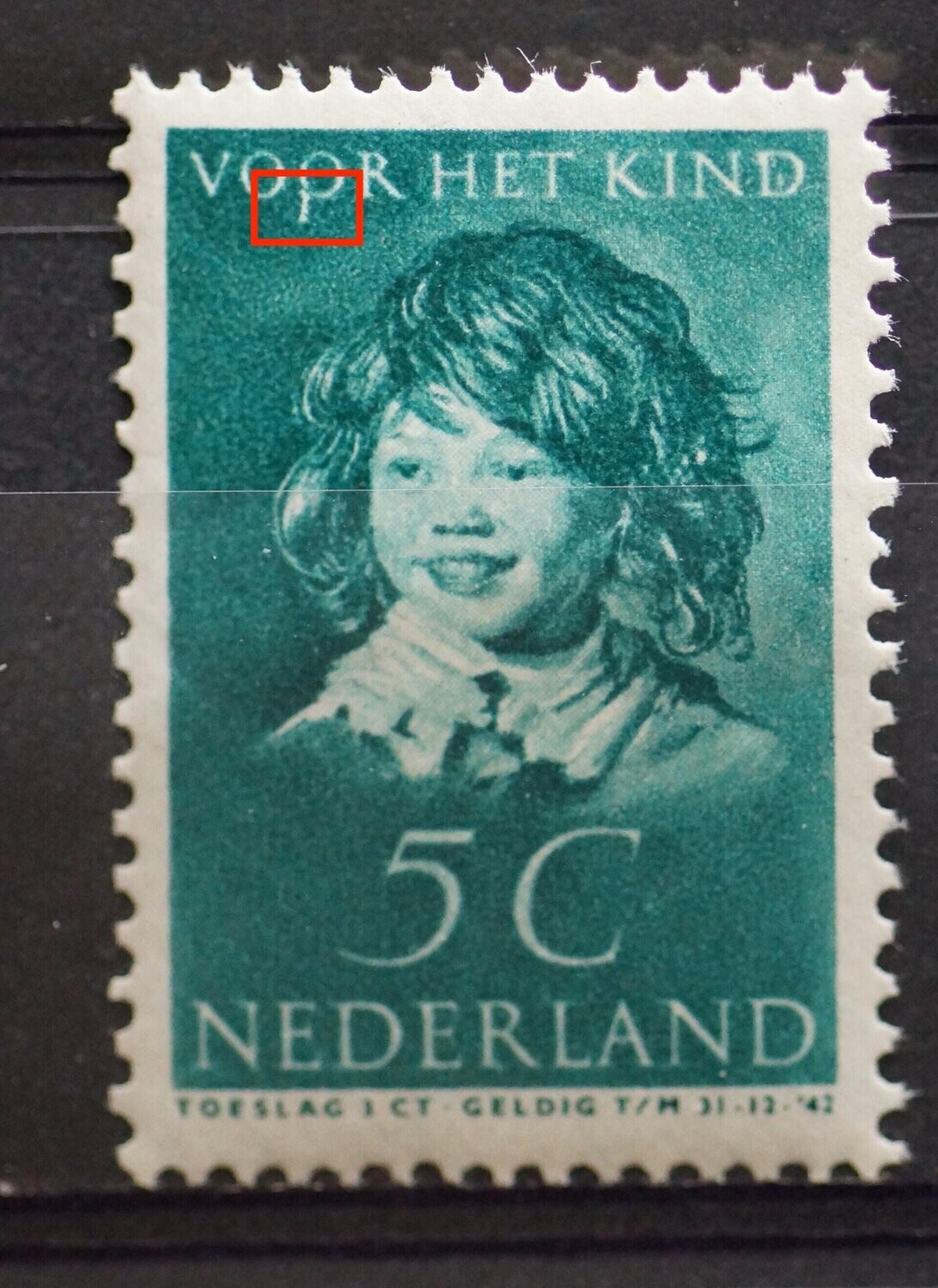 NVPH 303 - witte streep onder de tweede O van VOOR