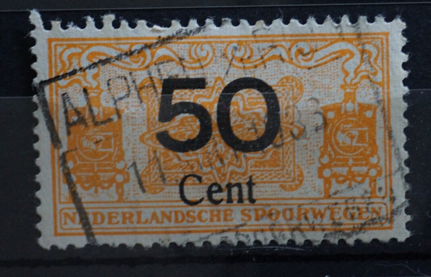 Spoorwegzegel 50 cent met stationsstempel Alphen a/d Rijn
