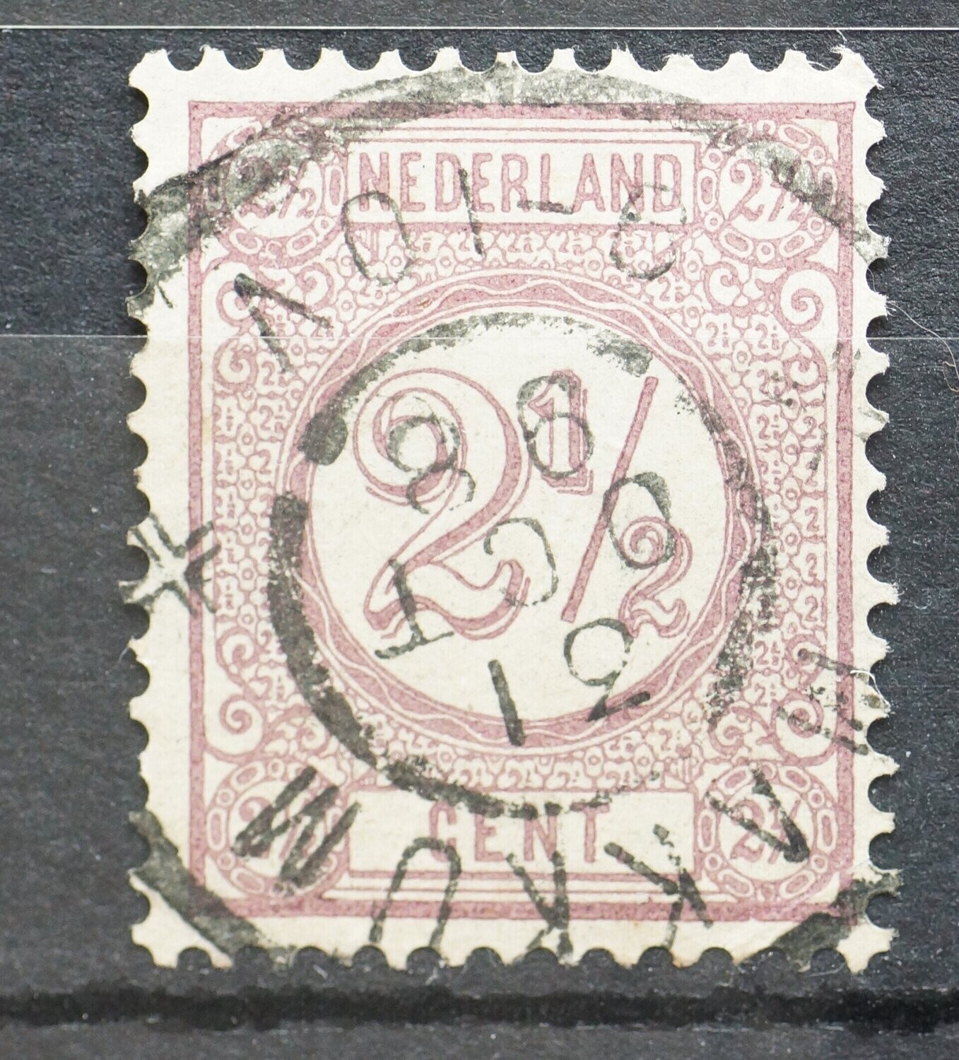 Makkum op NVPH 33 (redelijk)