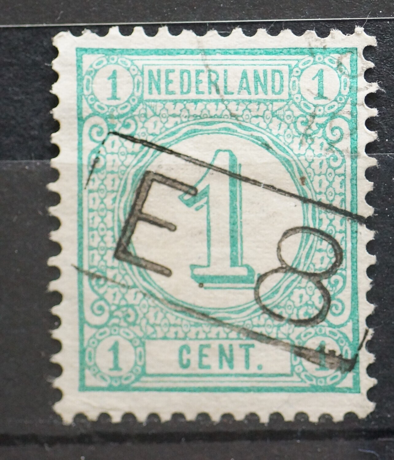 Bestellerstempel E. 8 in rechthoek op NVPH 31