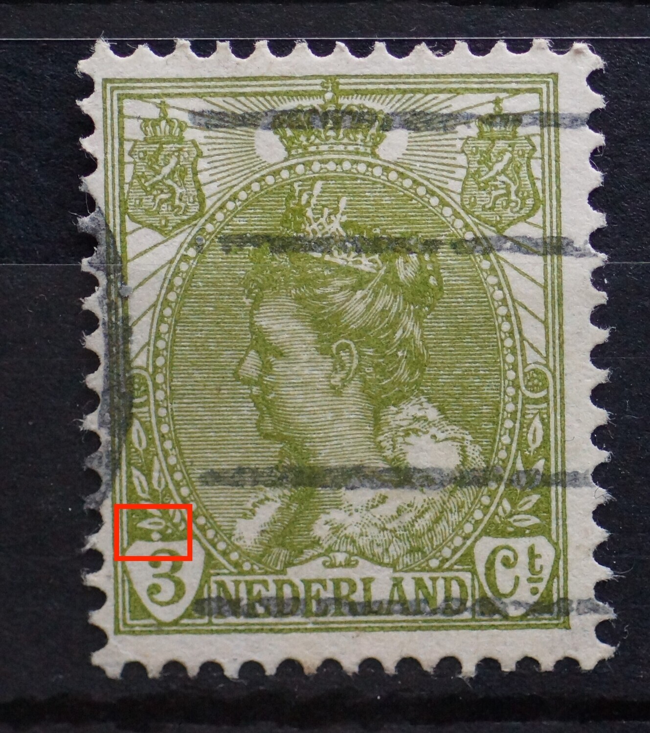 NVPH 57 - witte vlek tussen de 3 en de bladeren links