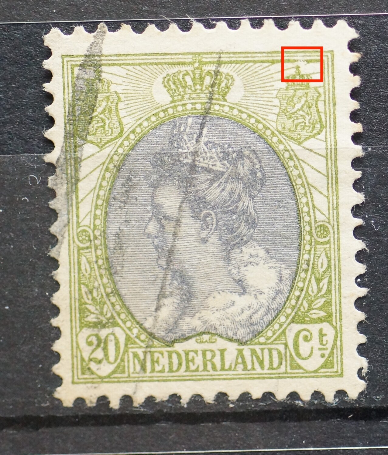 NVPH 69 - beschadiging / witte vlek boven rechter wapenschild