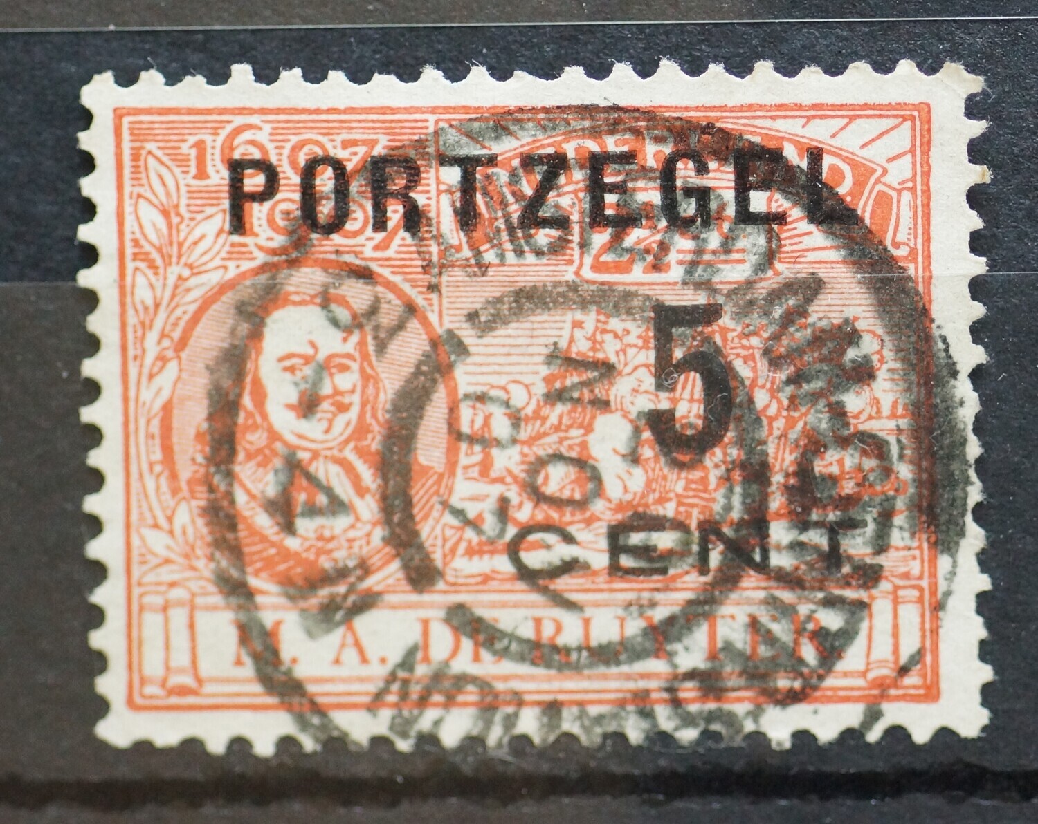 Ansterdan-Centr.Station op NVPH P35