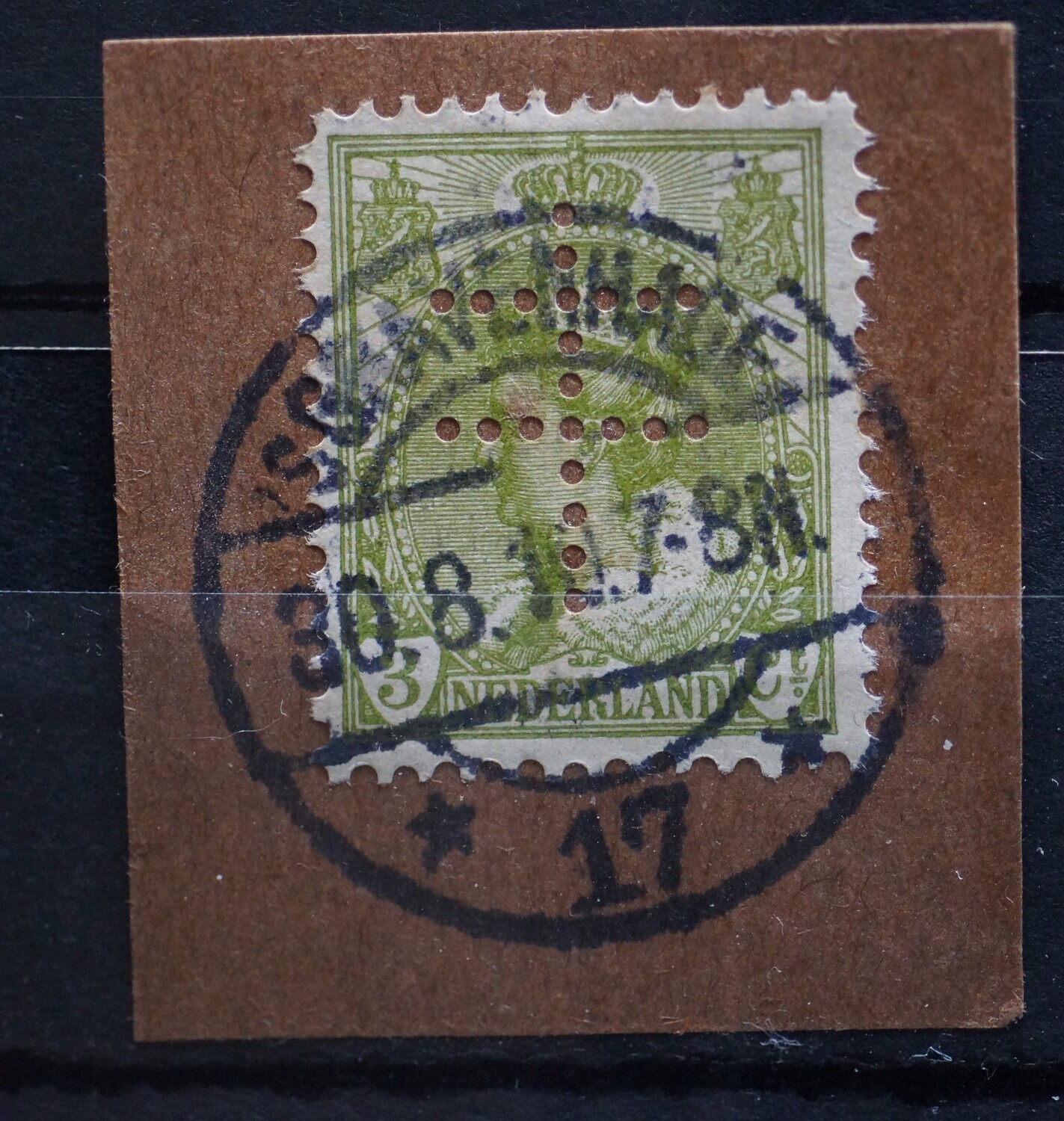 sGravenhage 17 op NVPH 57 met perfin (Andreaskruis) - Vrij schaars stempel! sGravenhage 17 op NVPH 57 met perfin (Andreaskruis) - Vrij schaars stempel!