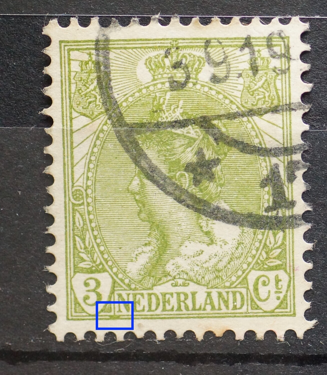 NVPH 57 - groene vlek tussen kaderlijnen onder, links