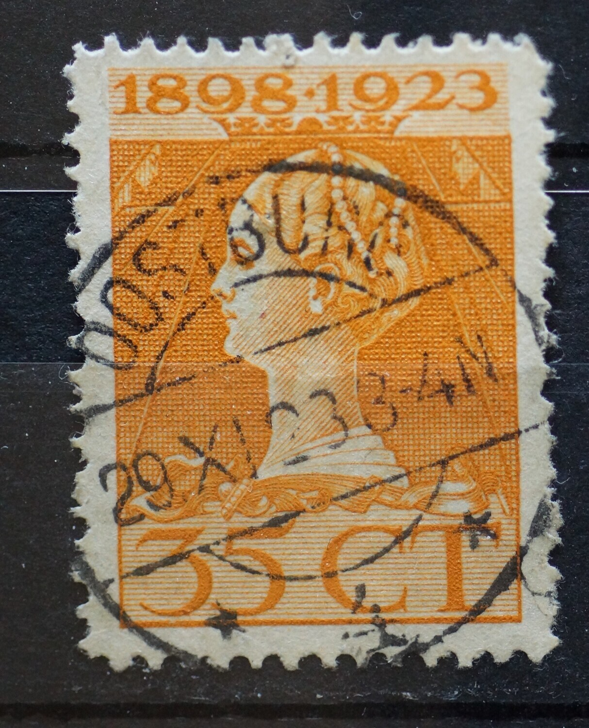 Oostburg 4 op NVPH 127 - vrij schaars Oostburg 4 op NVPH 127 - vrij schaars