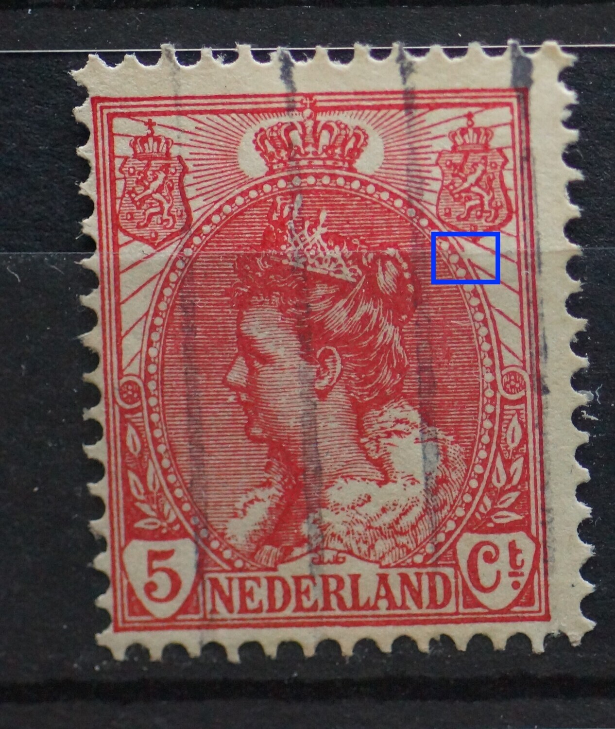 NVPH 60 - breuk in rand medaillon rechts