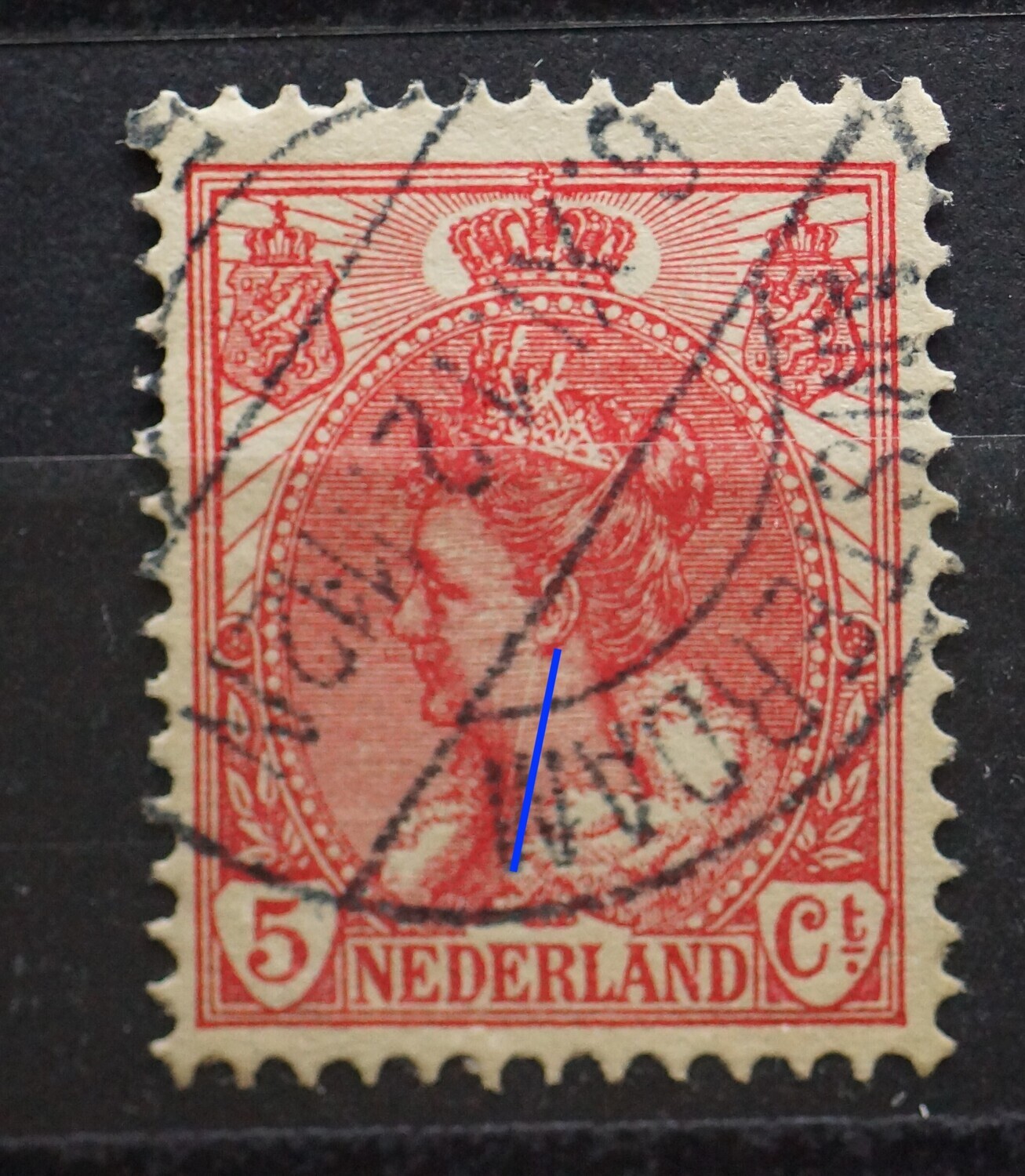 NVPH 60 - witte graveerkras vanaf het oor naar beneden