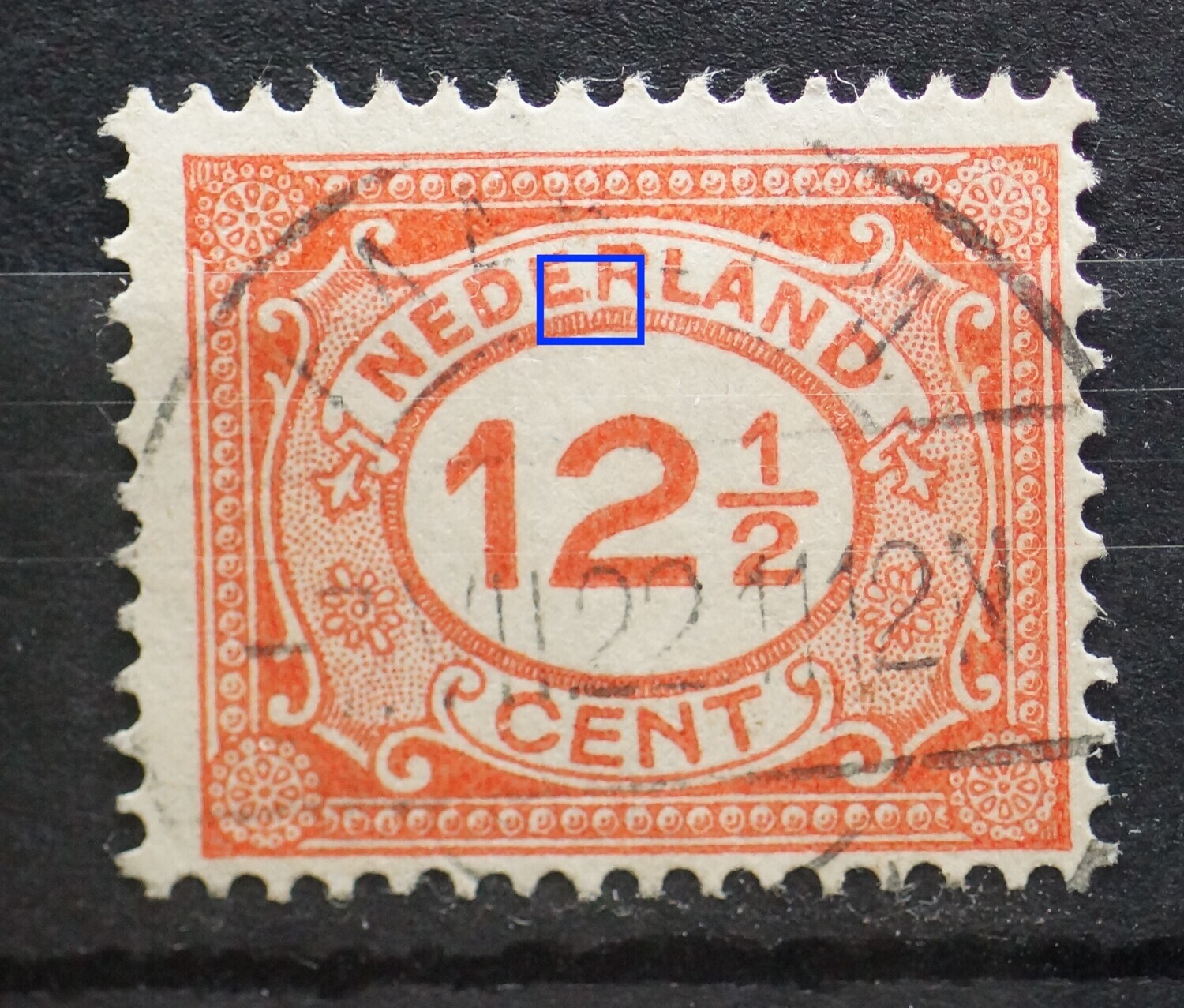 NVPH 108 - rode punt tussen ED van NEDERLAND