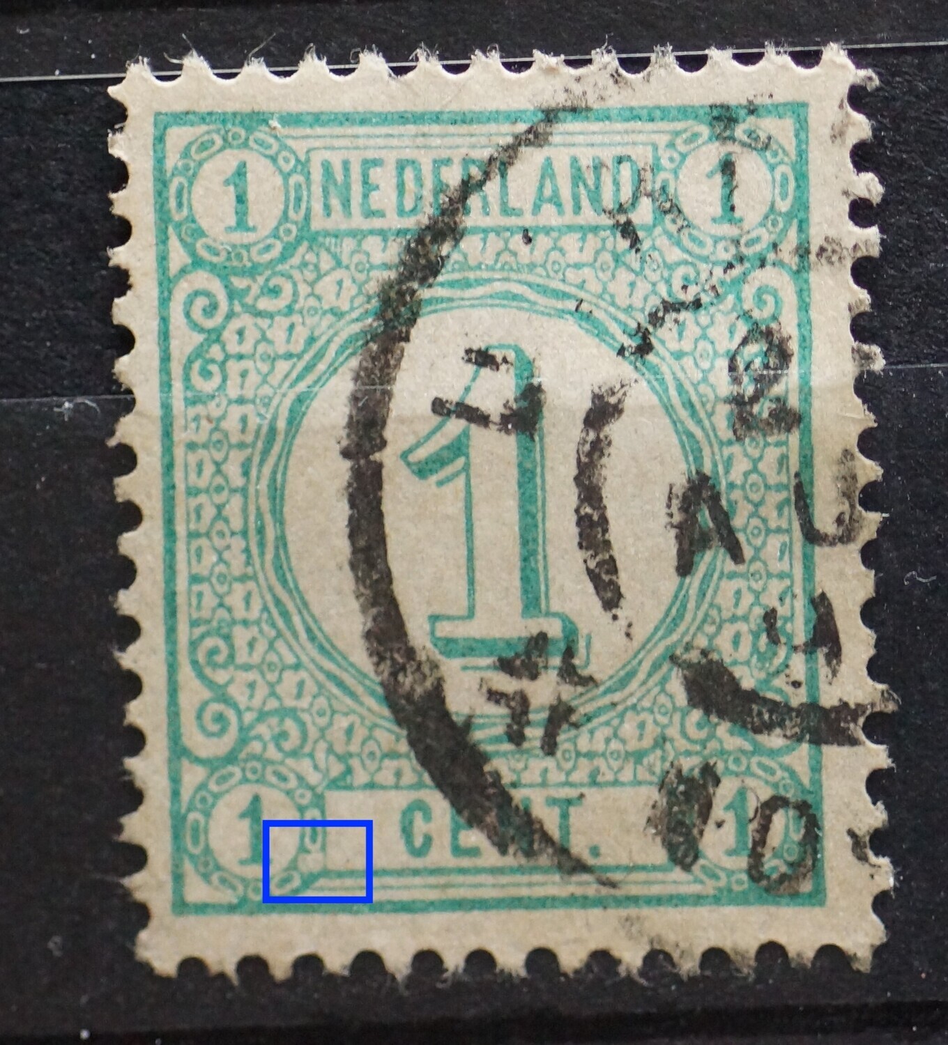 NVPH 31 - witte vlek (cirkel) in rand medaillon linksonder NVPH 31 - witte vlek (cirkel) in rand medaillon linksonder