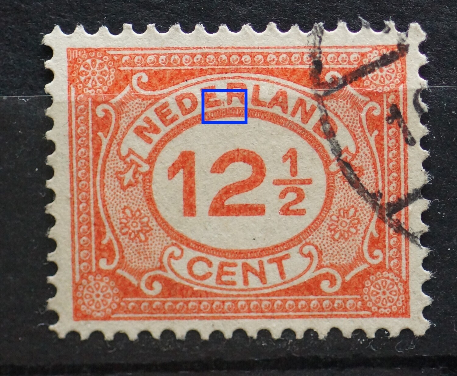 NVPH 108 - twee rode punten tussen ED van NEDERLAND
