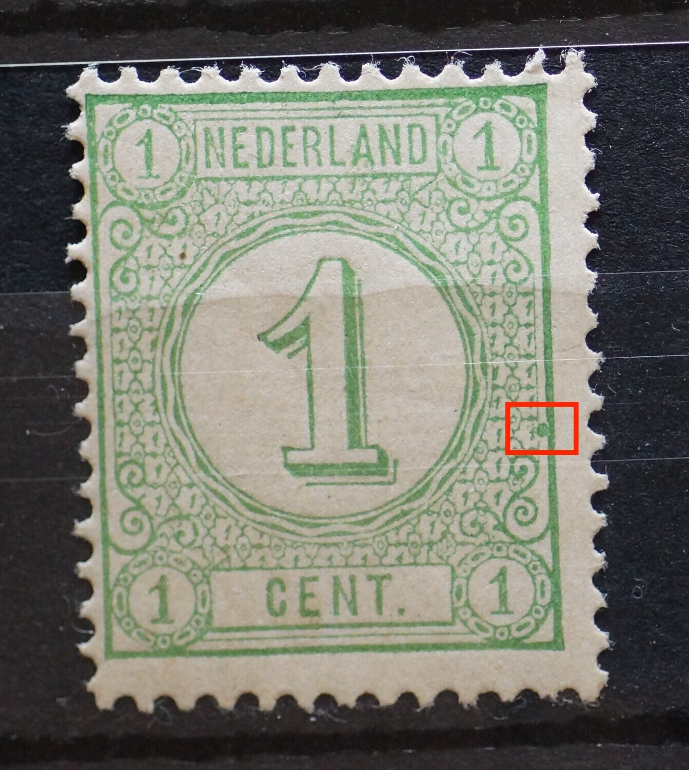 NVPH 31 - grote groene punt naast kaderlijn rechts