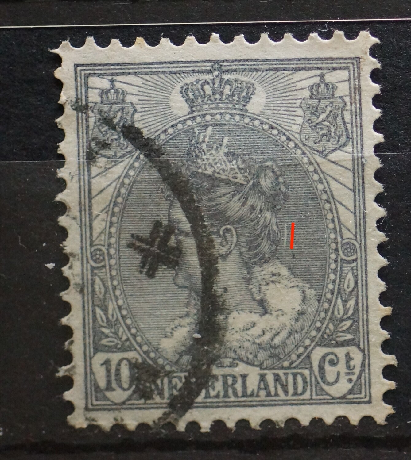 NVPH 62 - brede witte kras achter het hoofd