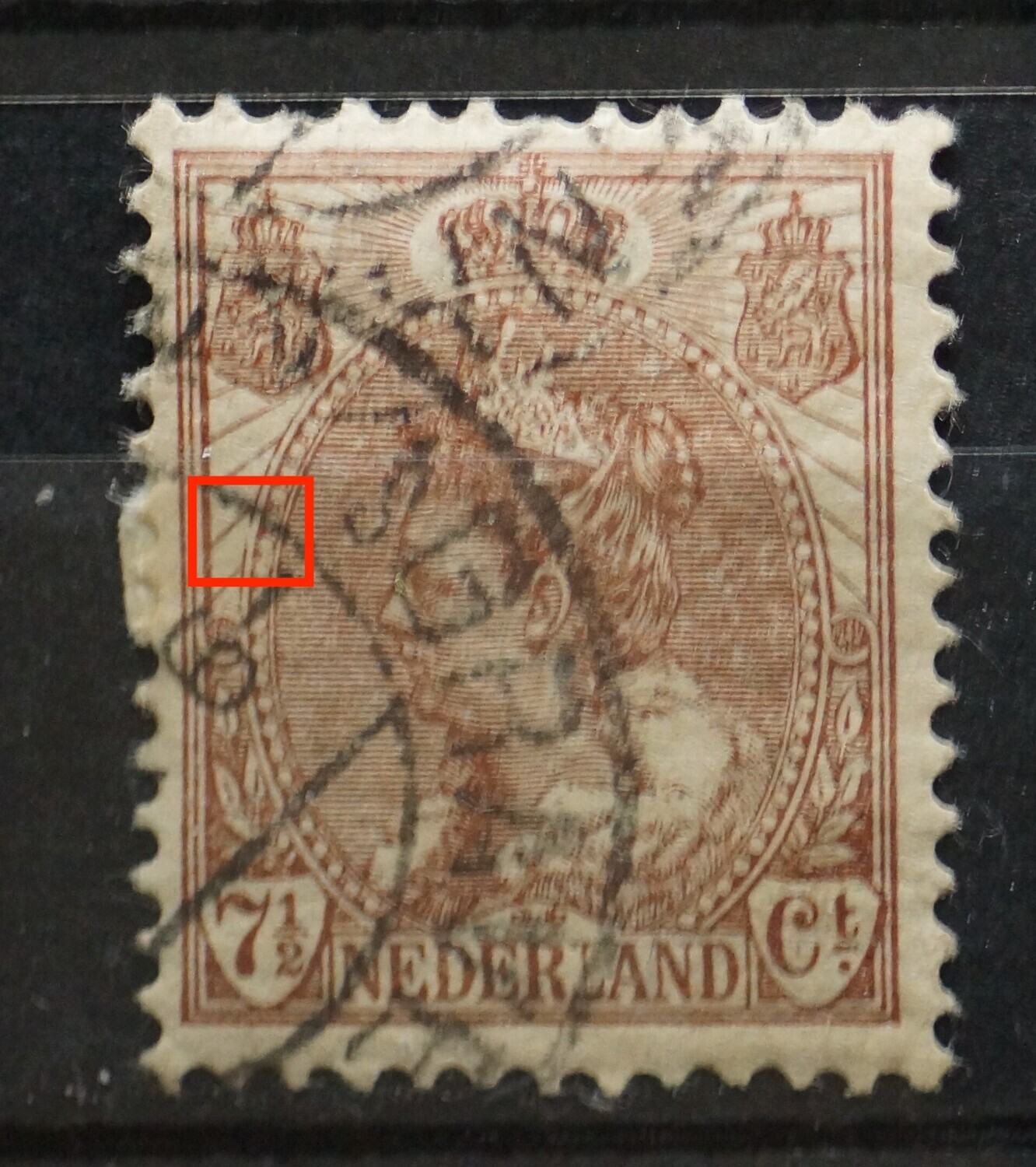 NVPH 61 - o.a. breuk in rand medaillon links