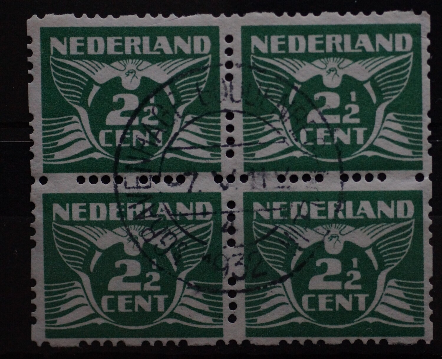sGravenhage-Goudenregenplein 4 op NVPH R37 - blok