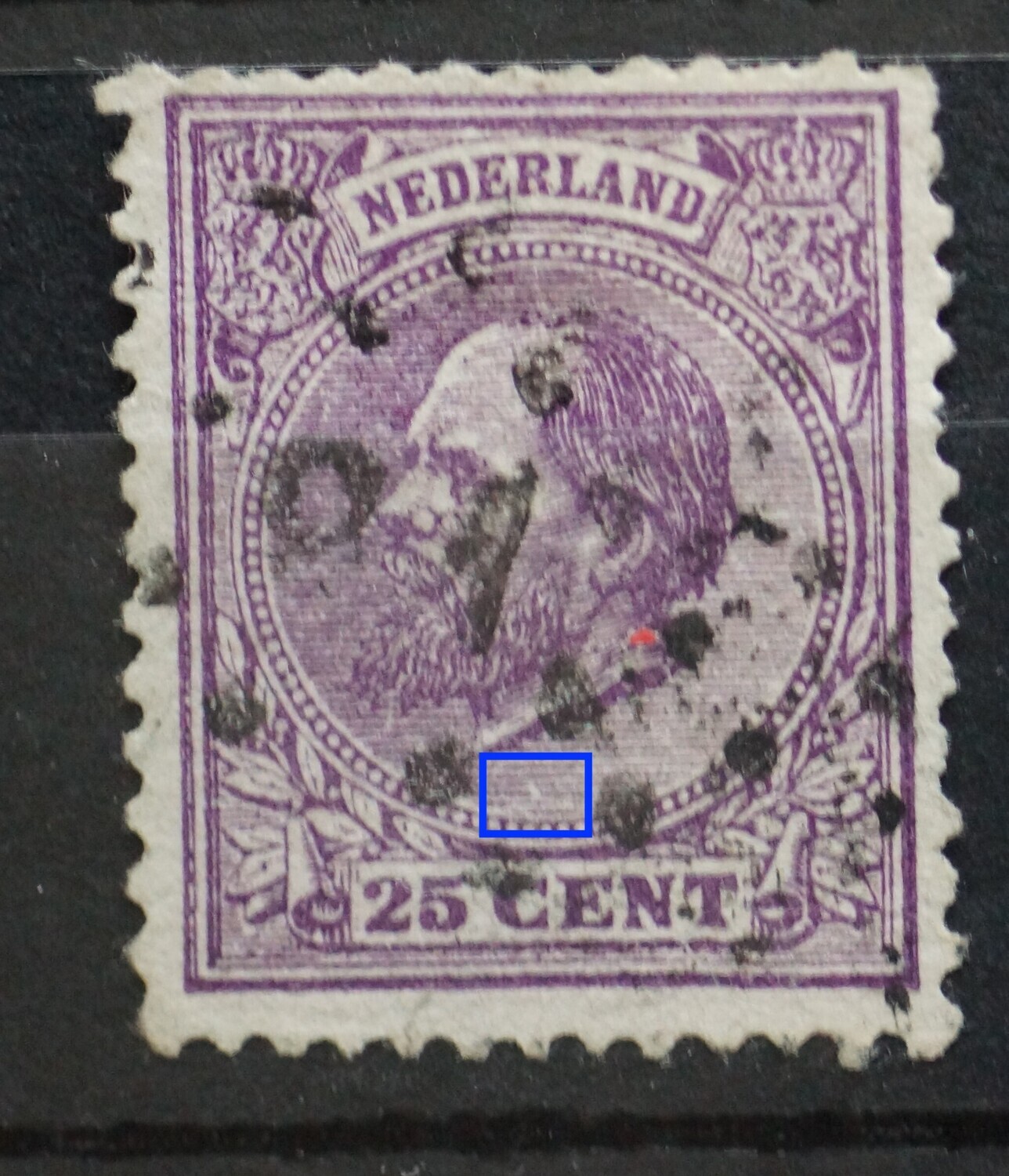 NVPH 26 - o.a. breuk in arcering onder de hals