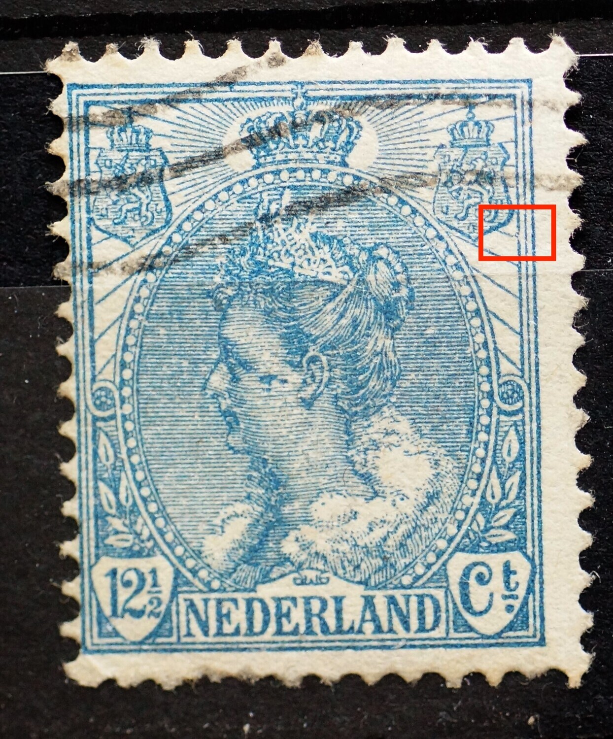 NVPH 63 - blauwe punt aan einde straal onder rechter wapenschild