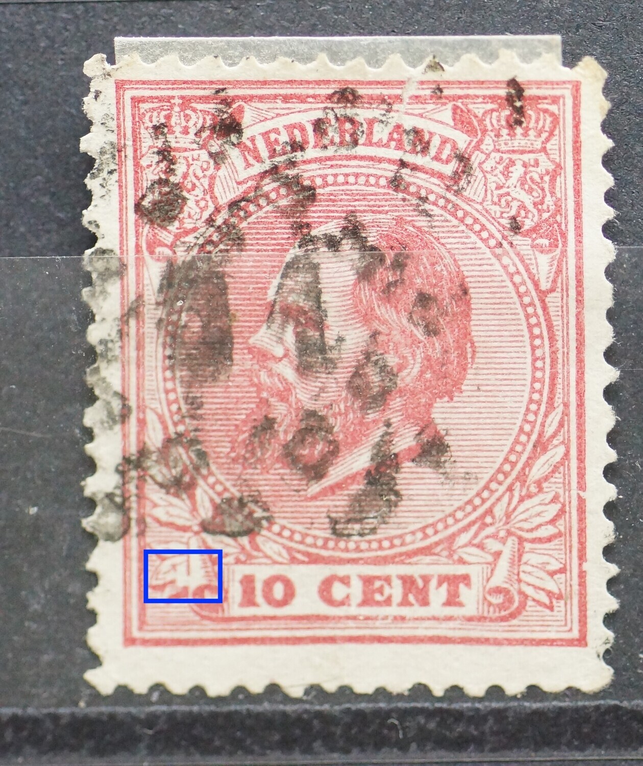 NVPH 21 (fraai) - grote witte vlek links van 10 CENT