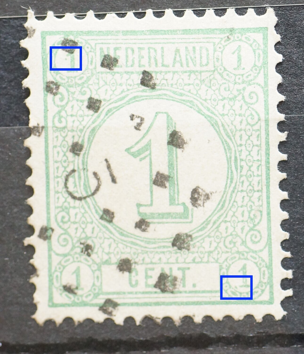 NVPH 31 - groene punt bij de 1 linksboven en bij de 1 rechtsonder