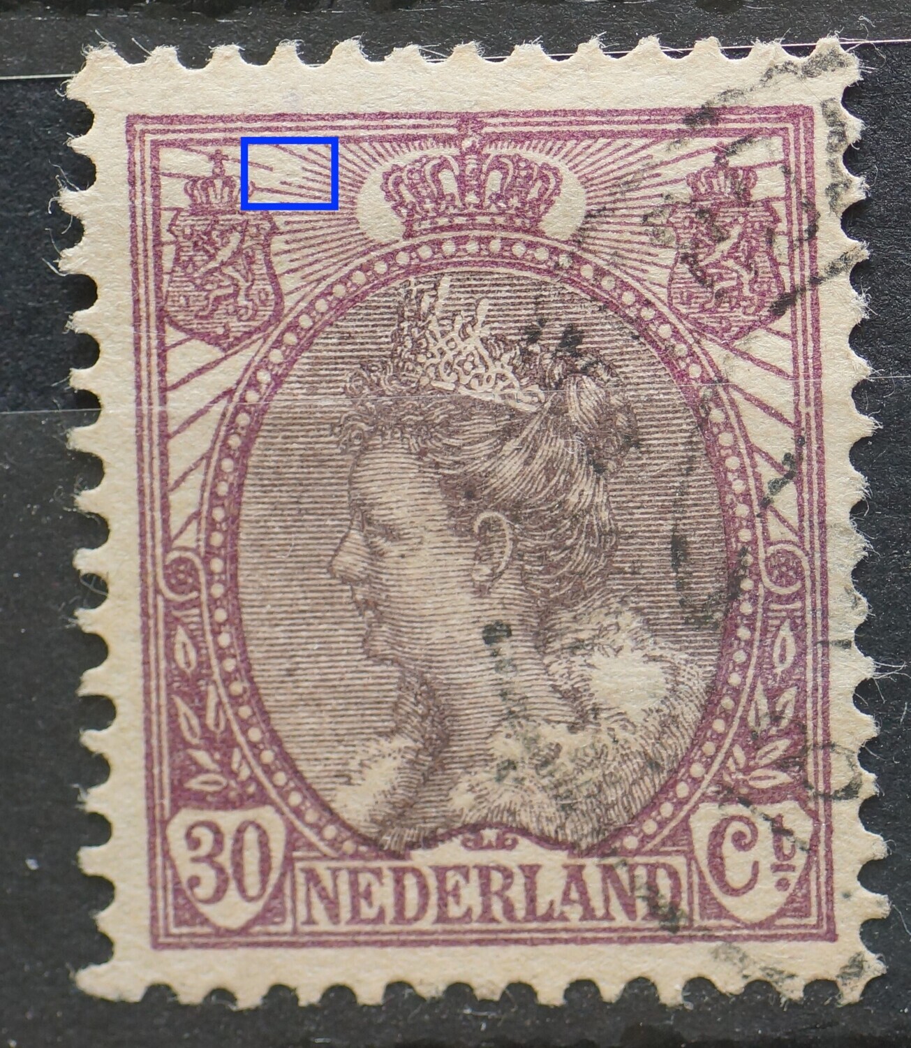 NVPH 72 - grote breuk in straal links van kroon NVPH 72 - grote breuk in straal links van kroon