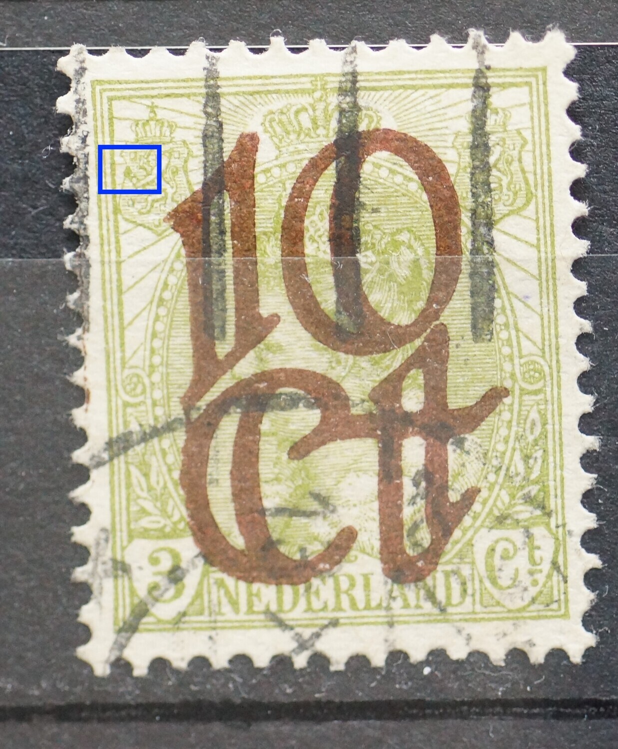 NVPH 116 - groene vlek boven de pijlenbundel in het linker wapenschild NVPH 116 - groene vlek boven de pijlenbundel in het linker wapenschild