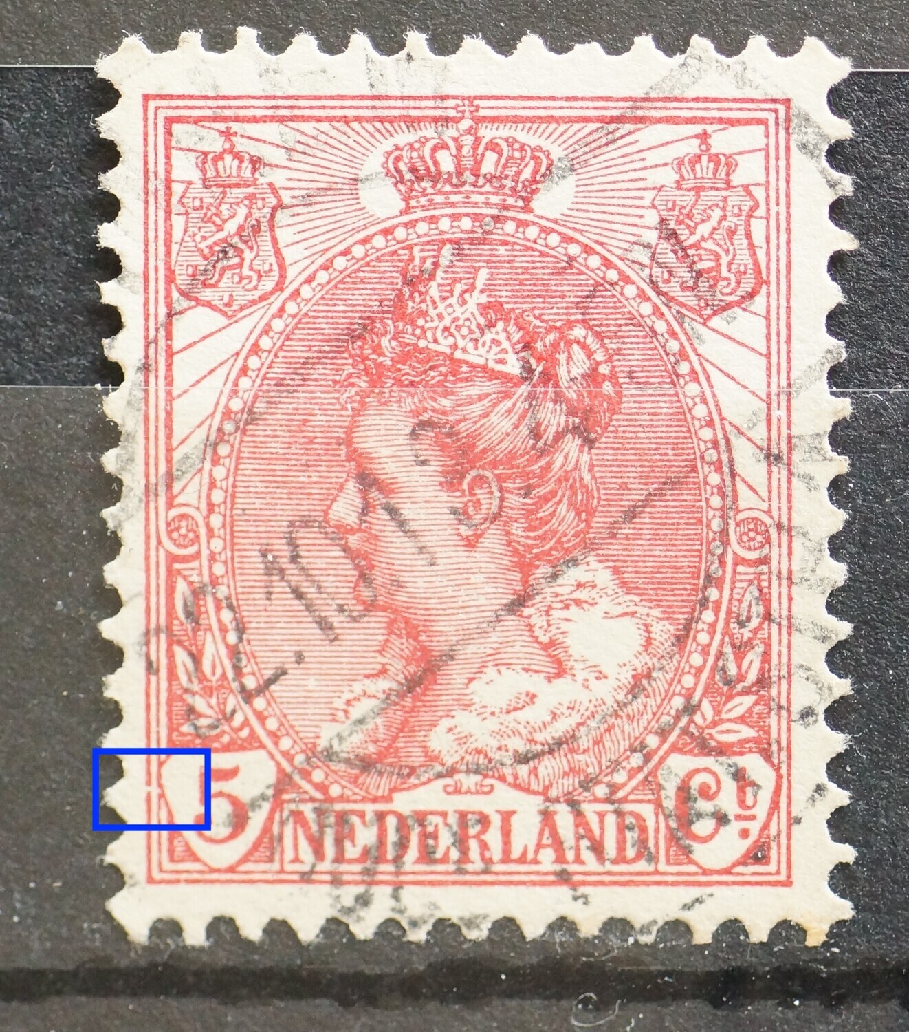 NVPH 60 - breuk in kaderlijnen links van de 5