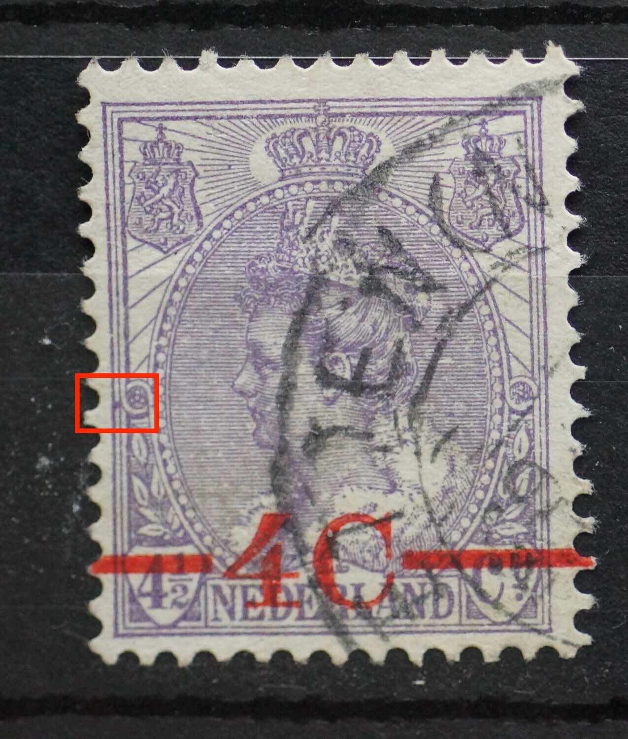 NVPH 106 - violette vlek tussen de kaderlijnen links NVPH 106 - violette vlek tussen de kaderlijnen links