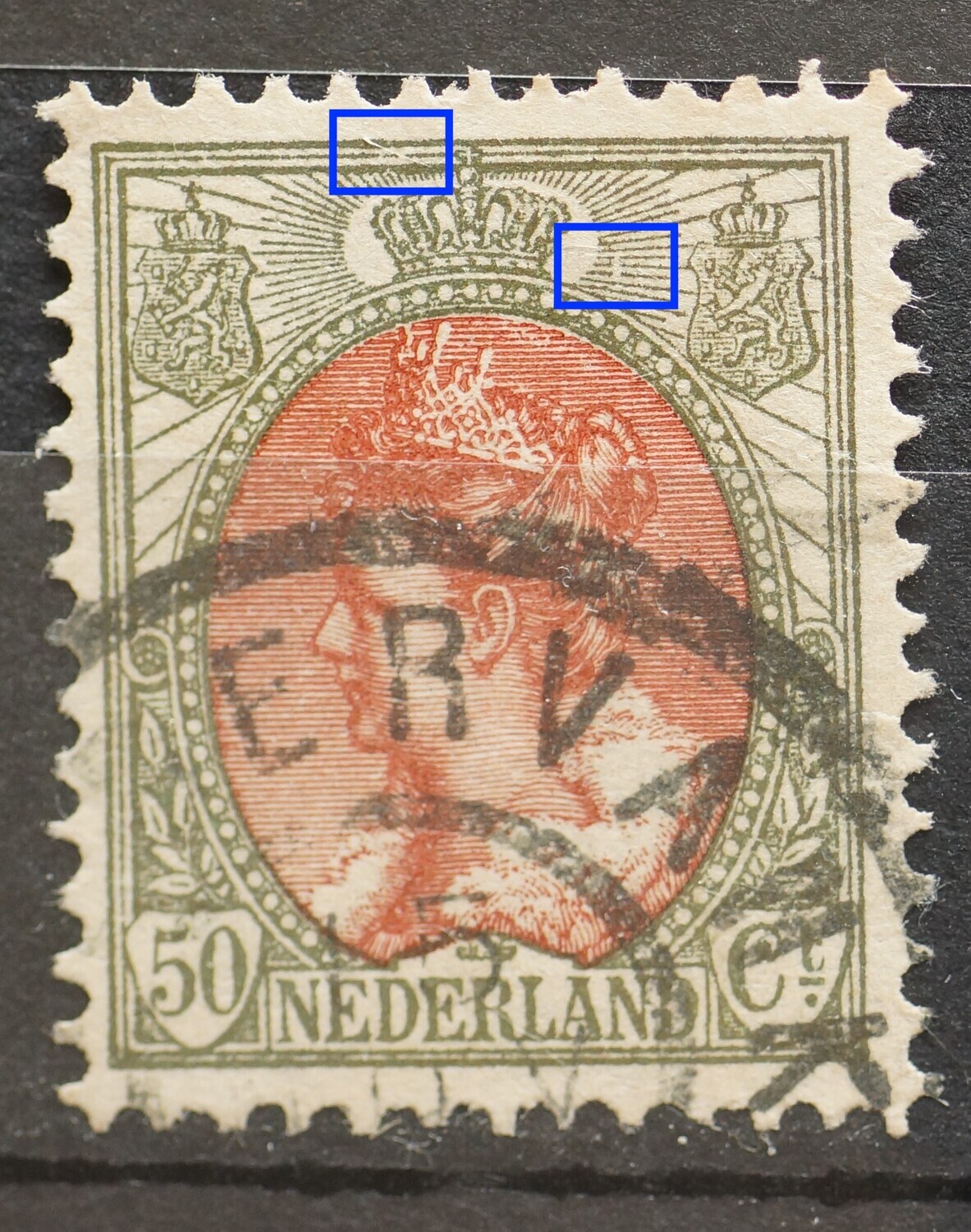 NVPH 74 - o.a. brede witte kras in de stralen rechts van de kroon