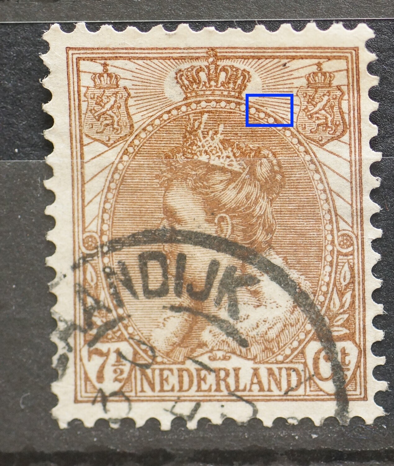 NVPH 61 - breuk in rand medaillon