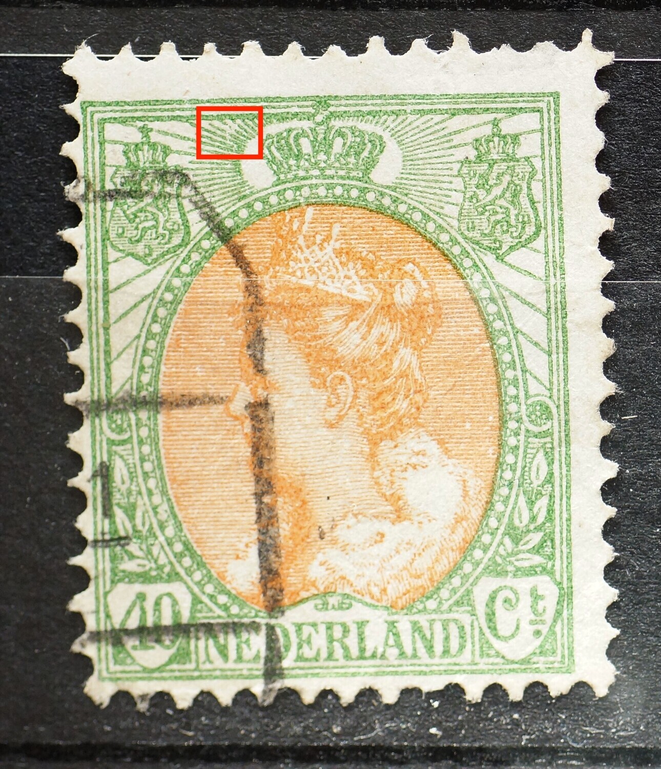 NVPH 73 - beschadiging in stralen links van kroon NVPH 73 - beschadiging in stralen links van kroon