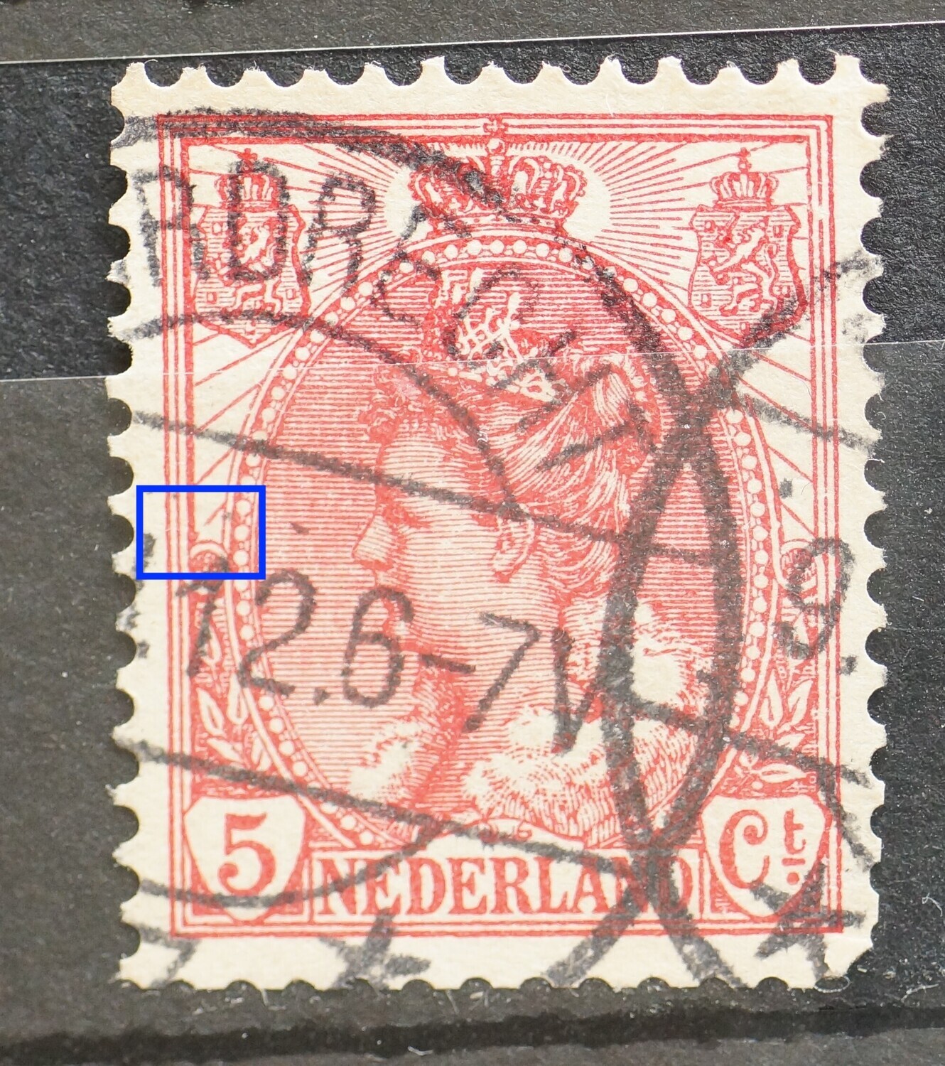 NVPH 60 - breuk in straal boven linker rozet NVPH 60 - breuk in straal boven linker rozet