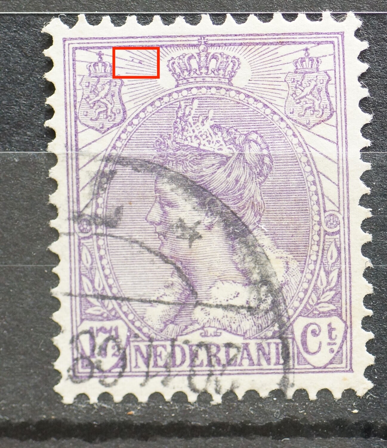 NVPH 66 - violette stippen tussen de stralen links