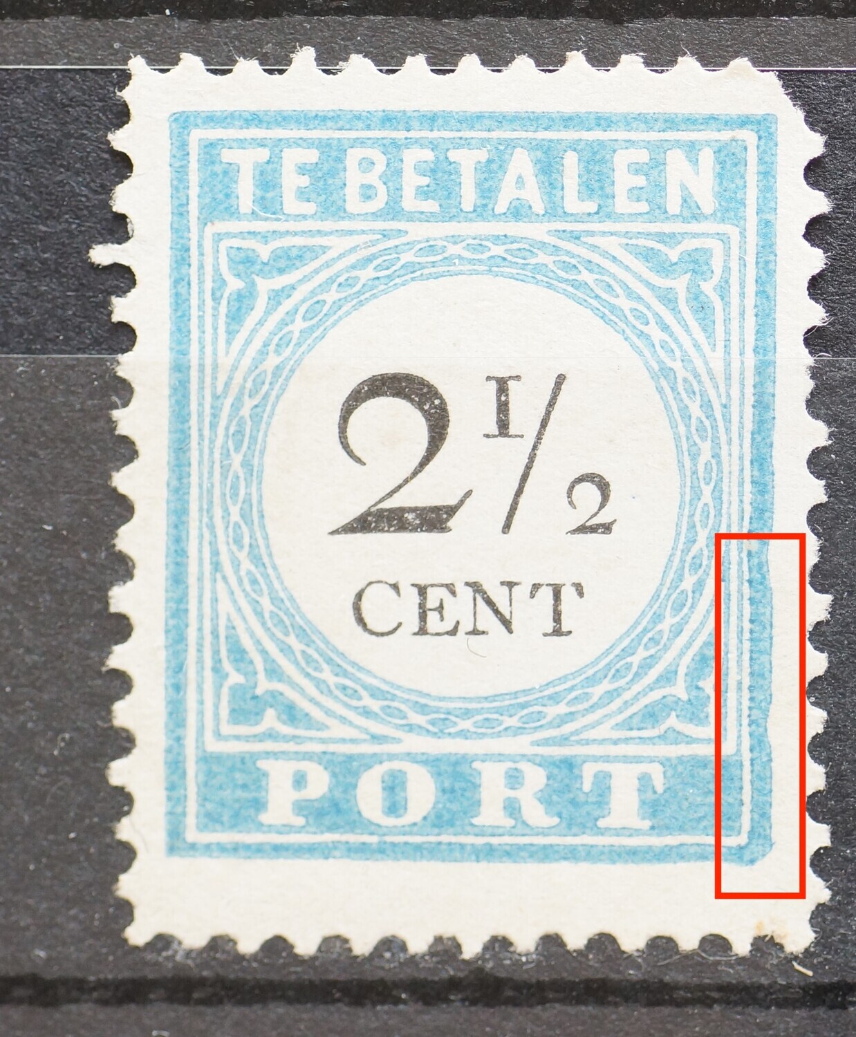 NVPH P5 - golvende kaderlijn rechts NVPH P5 - golvende kaderlijn rechts