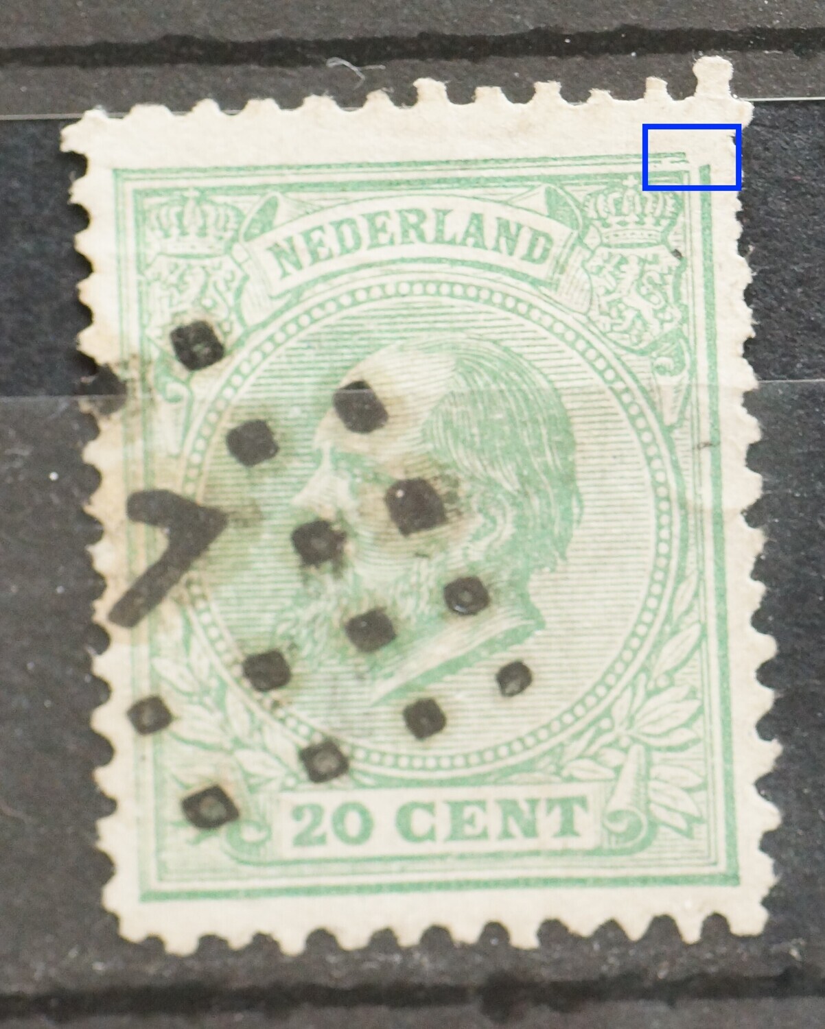 NVPH 24 - gebroken kaderlijnen rechterbovenhoek (24 P3)