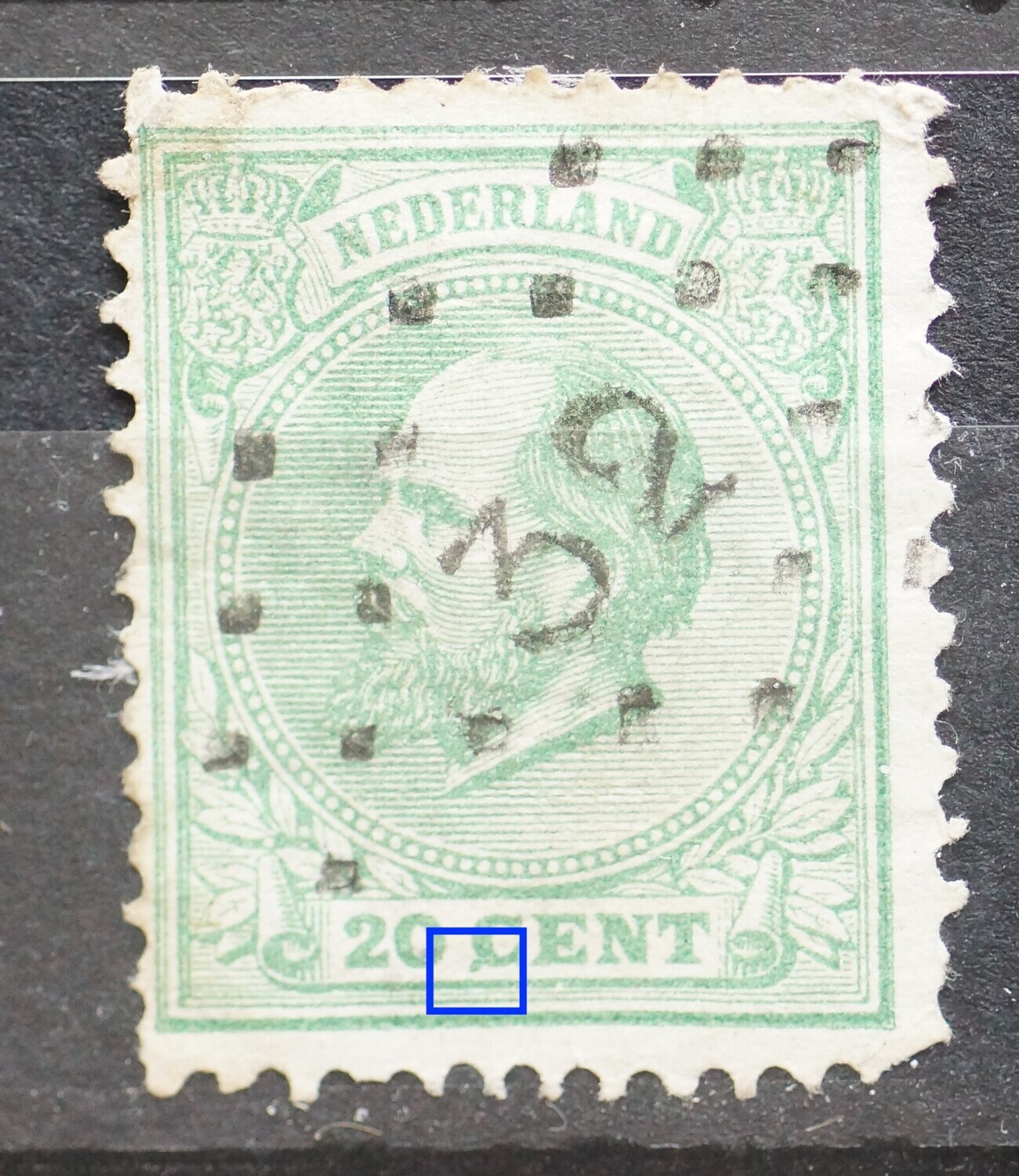 NVPH 24 - groene punt onderaan de C van CENT