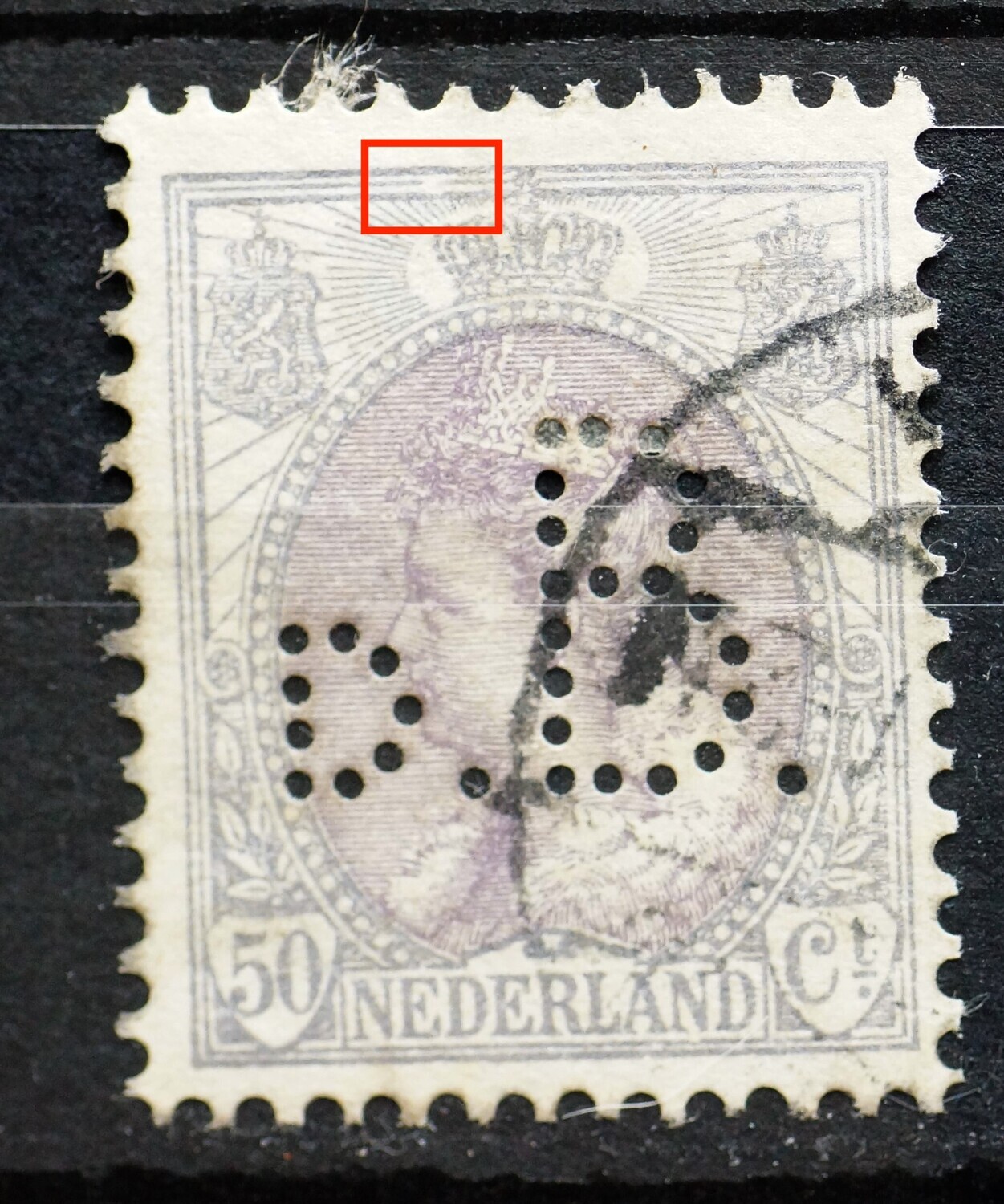 NVPH 75 - breuk in kaderlijn boven, tevens perfin d.B.