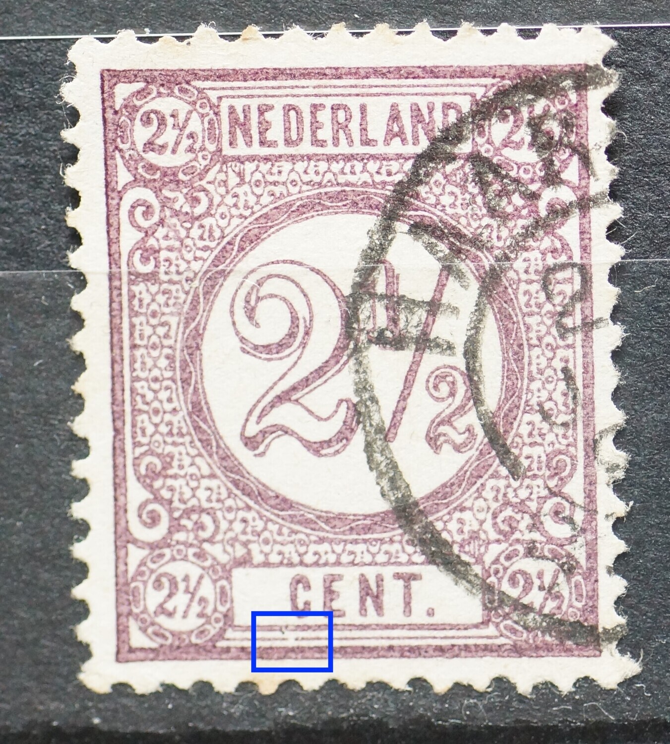 NVPH 33 - breuk in kaderlijn onder de C van CENT