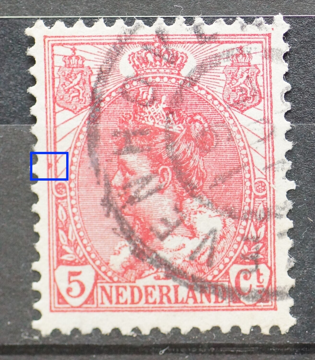 NVPH 60 - rode vlek tussen kaderlijnen links