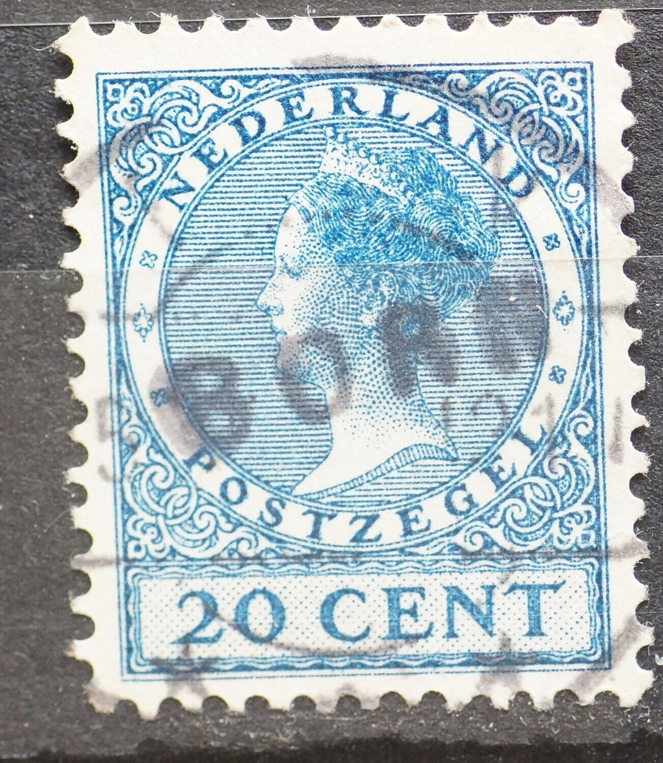 Born op NVPH 156, tevens langebalk Born