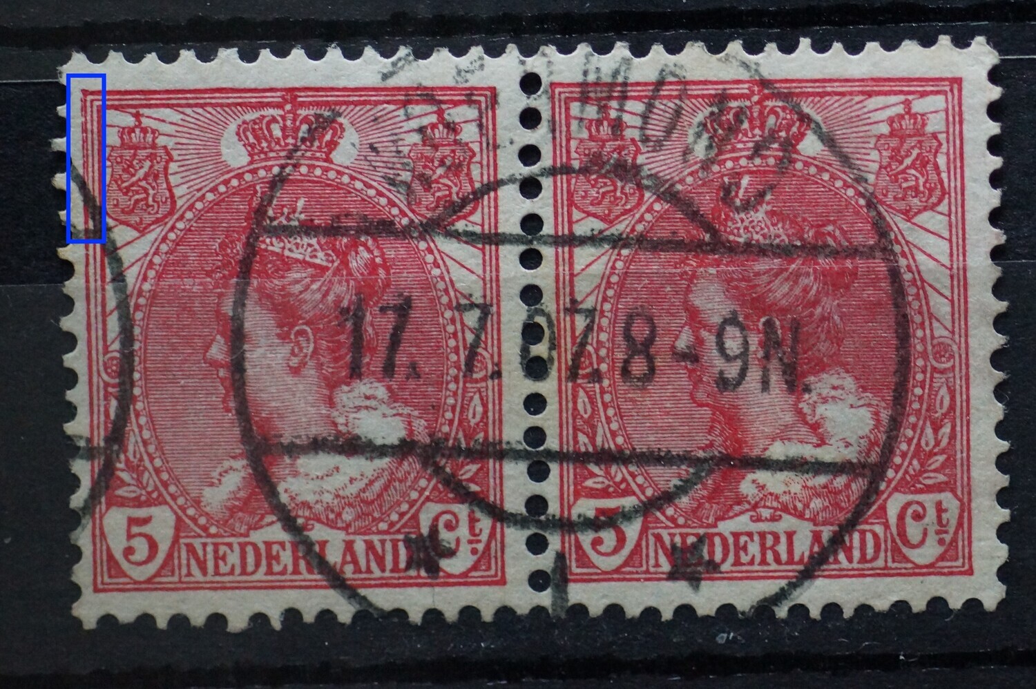 NVPH 60 (paar) - gespleten kaderlijn links (linker zegel)
