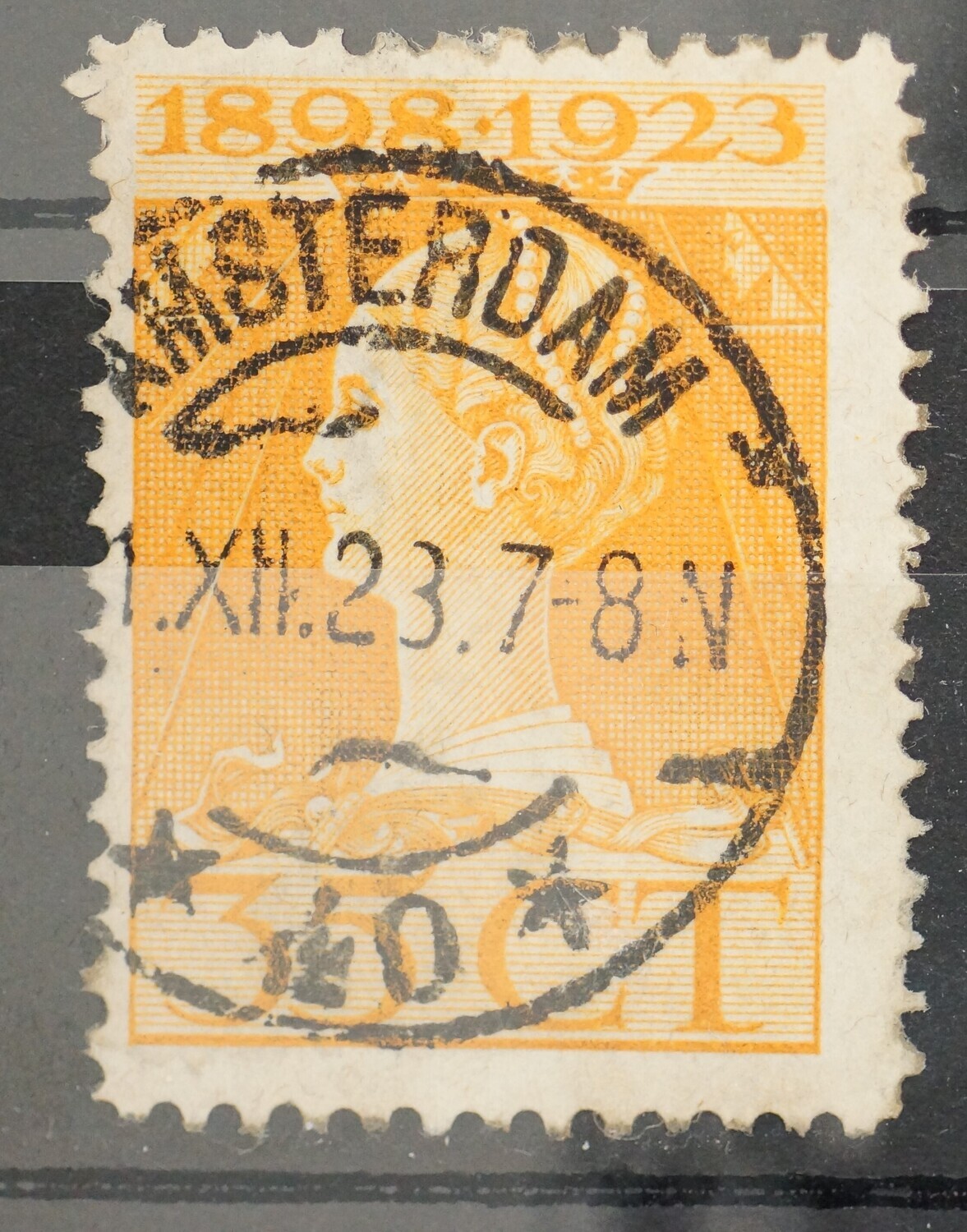Amsterdam 40 op NVPH 127
