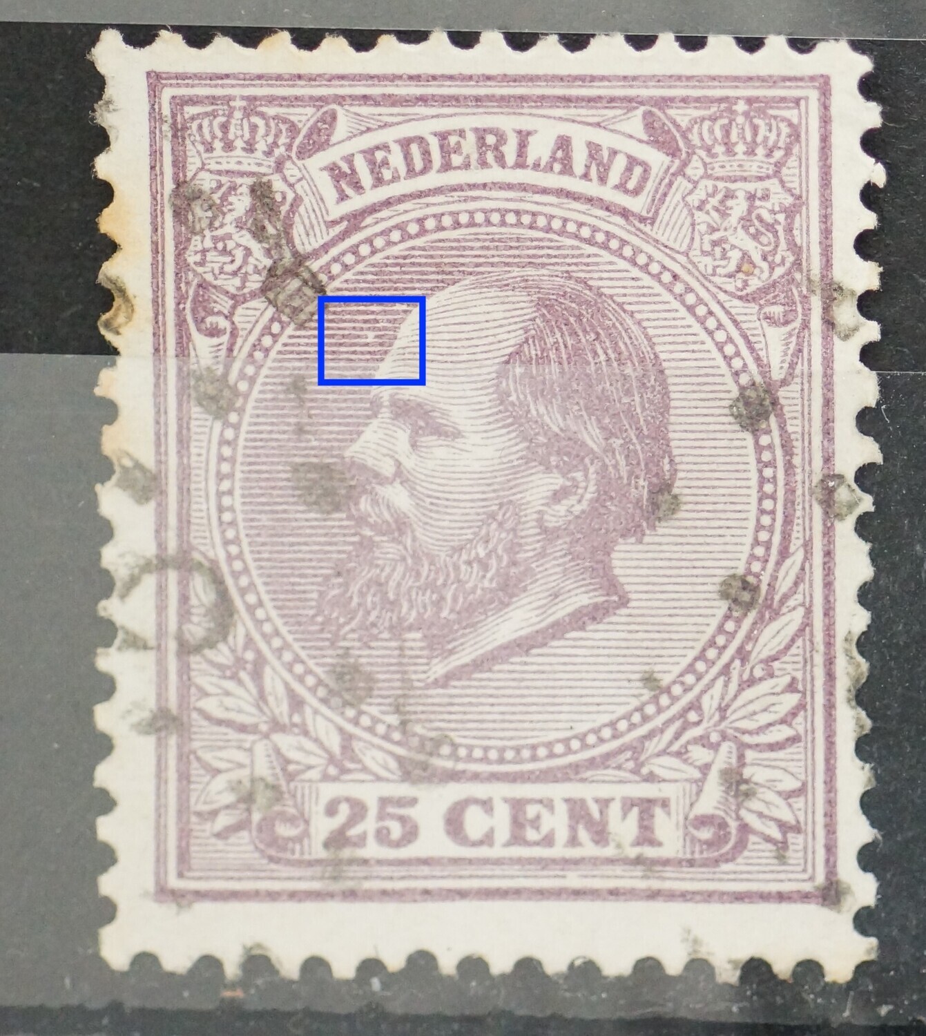 NVPH 26 - breuk in arcering voor het gezicht