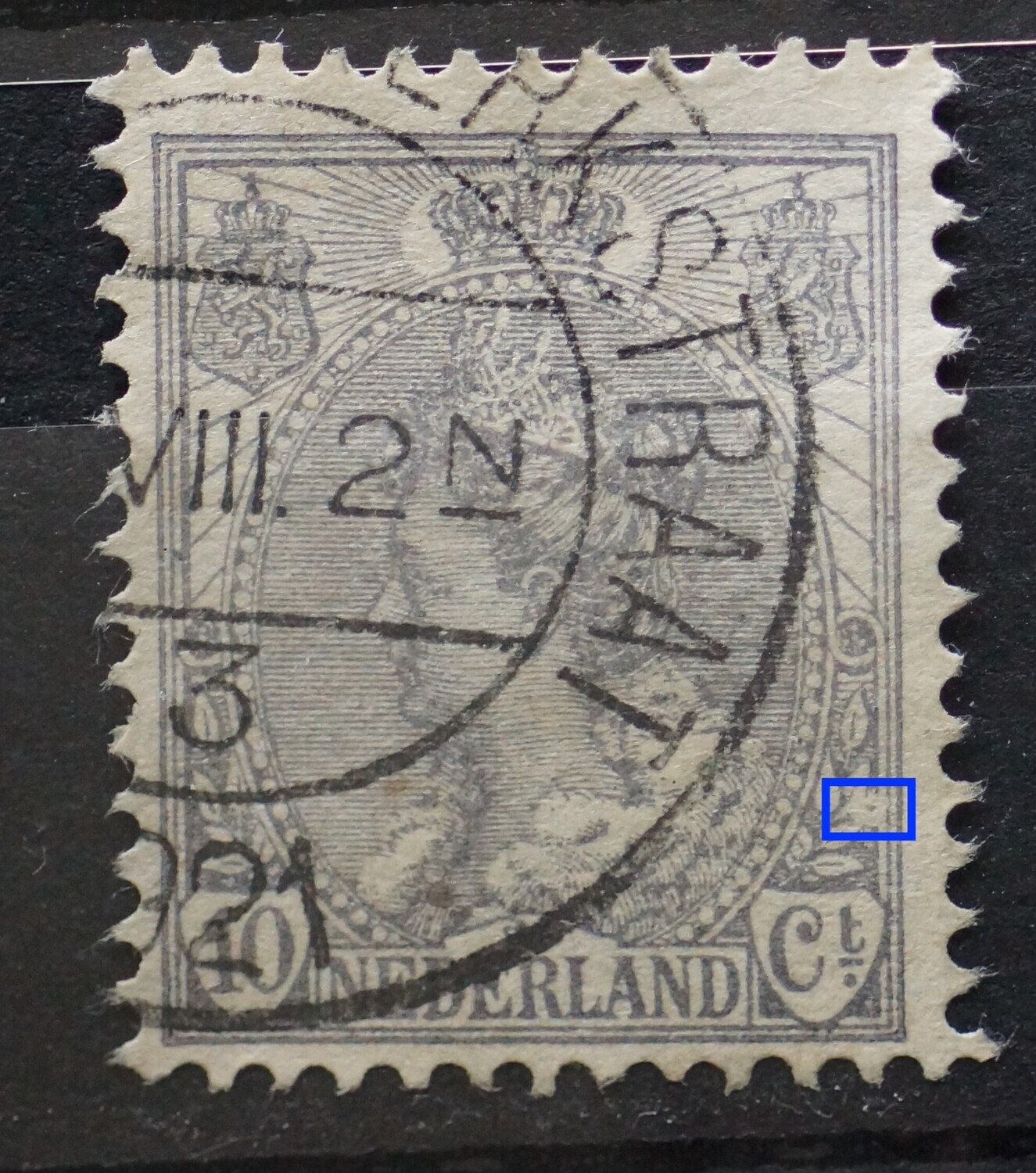 NVPH 62 - witte vlek bij bladeren rechts (speldenprik!)