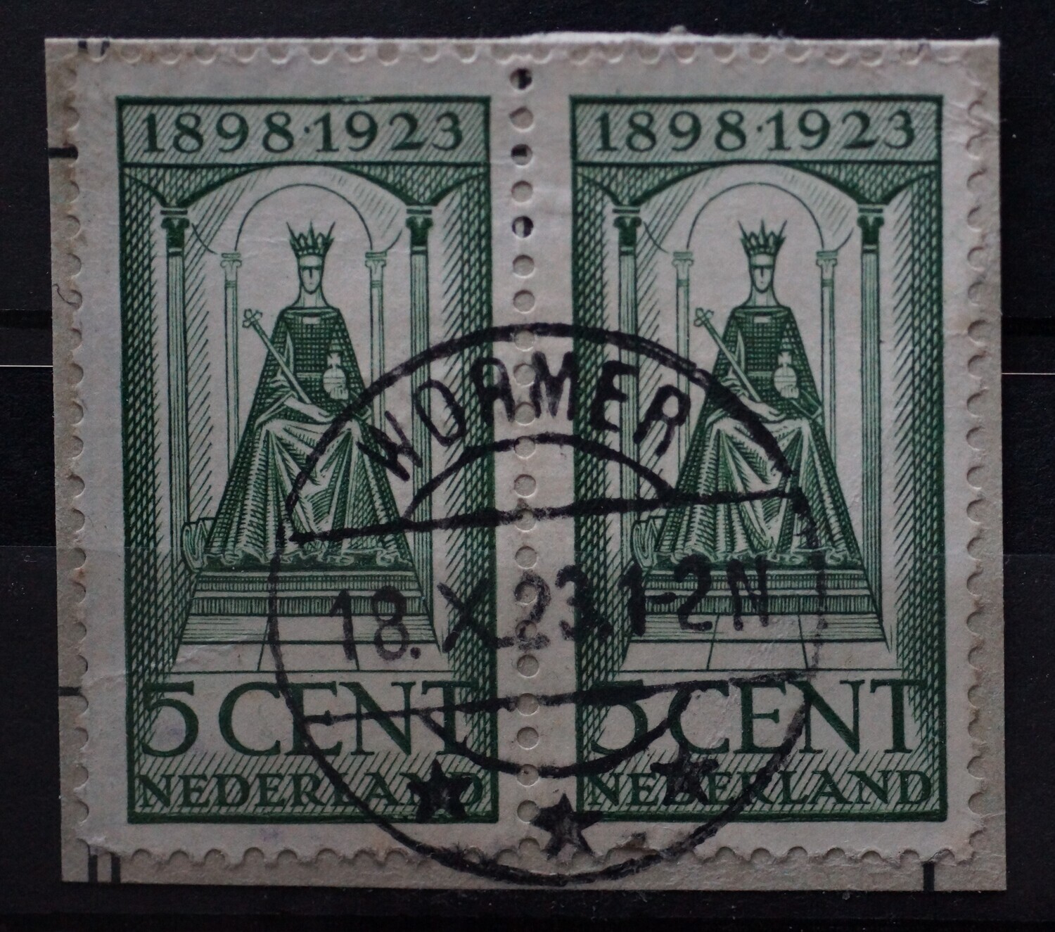 Wormer op NVPH 122 (paar)