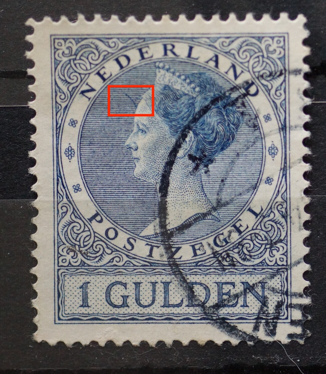 NVPH 163 - gebogen blauwe kras voor het voorhoofd