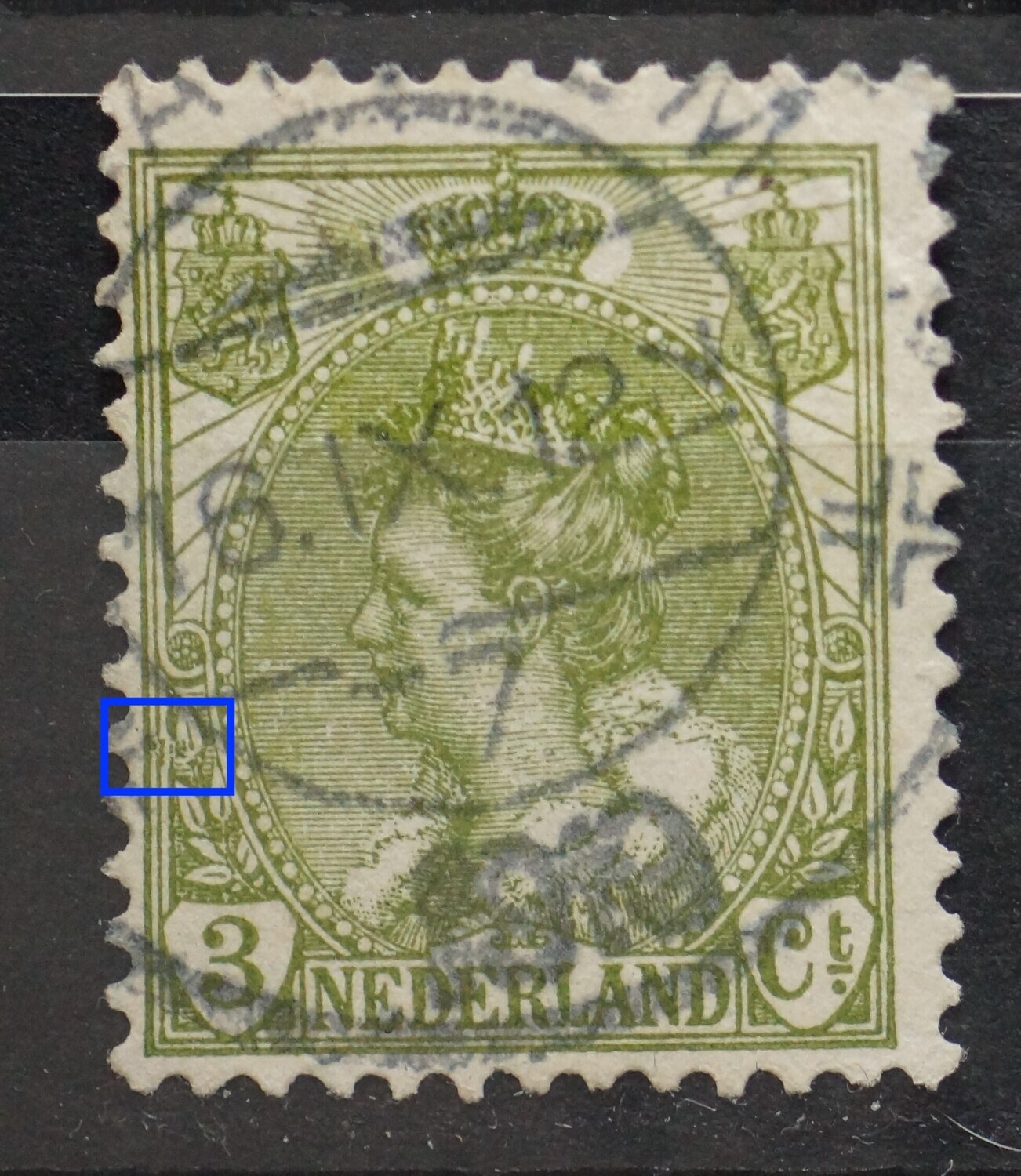 NVPH 57 - beschadigde kaderlijnen naast bovenste blad links
