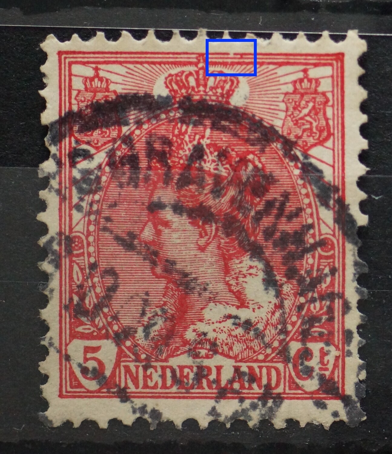 NVPH 60 - breuk in kaderlijn boven, rechts van kroon