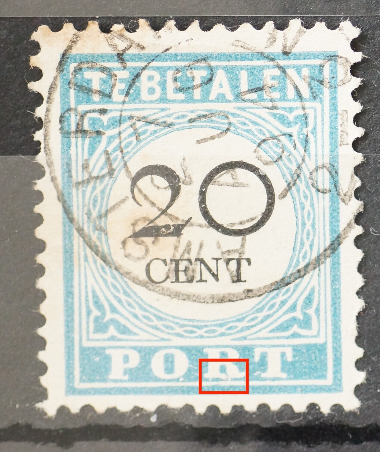 NVPH P10 - o.a. witte vlek aan de R van PORT