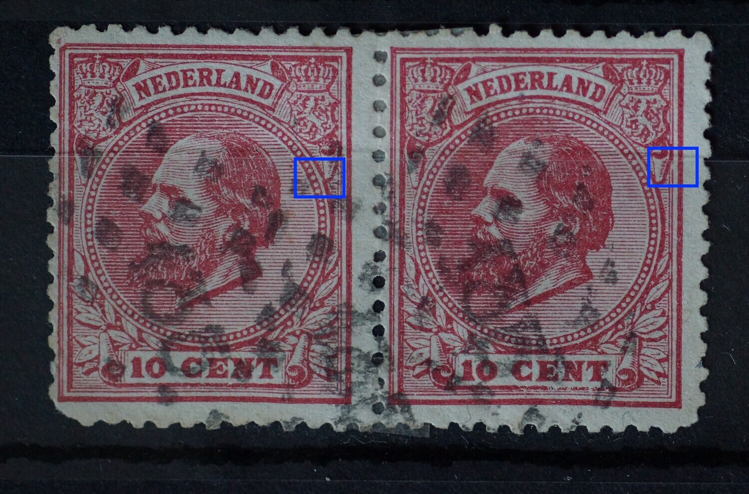 NVPH 21 (paar) - o.a. breuk in kaderlijn rechts (rechter zegel)